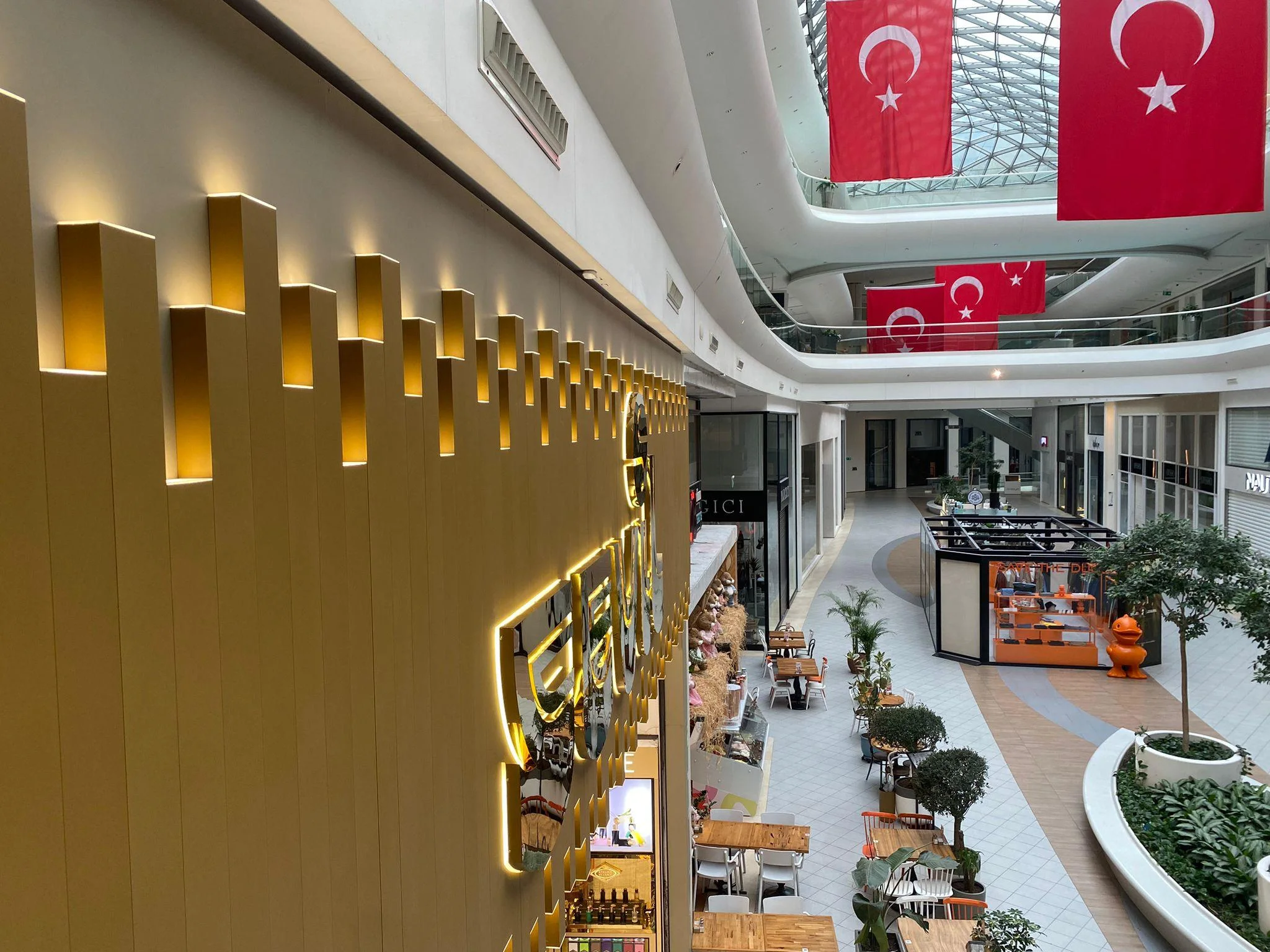 SEVİL PARFÜMERİ AKASYA AVM